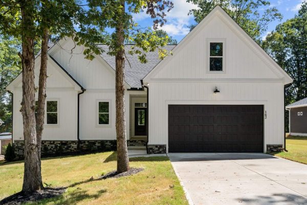 162 Rawhide Dr, Louisburg, NC 27549